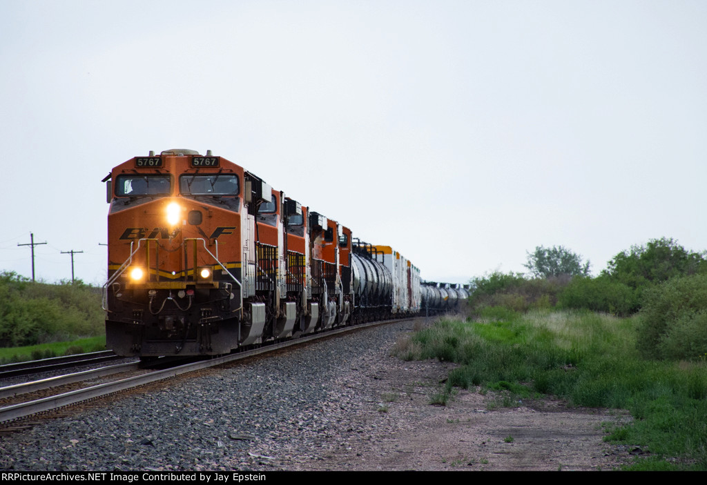 A westbound rounds the bend at Winston 